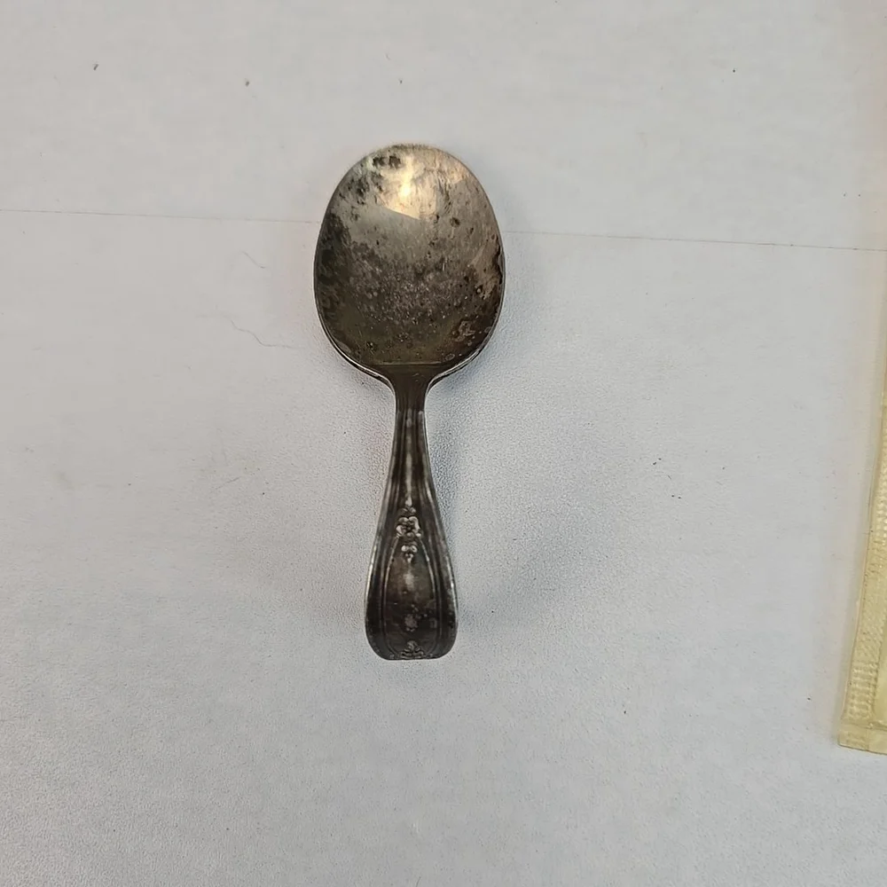 Vintage WM. A. Rogers / Oneida LTD Silverplate Child Toddler Spoon & Baby Spoon